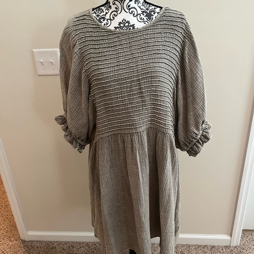 Easel washed linen babydoll dress in excellent condition. Size large